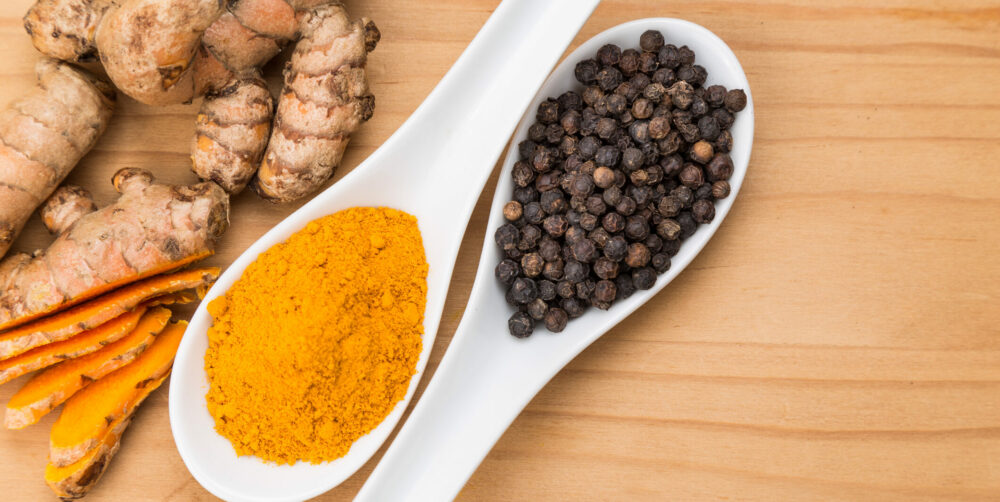 Curcumin and Piperin extract capsules Centralsun