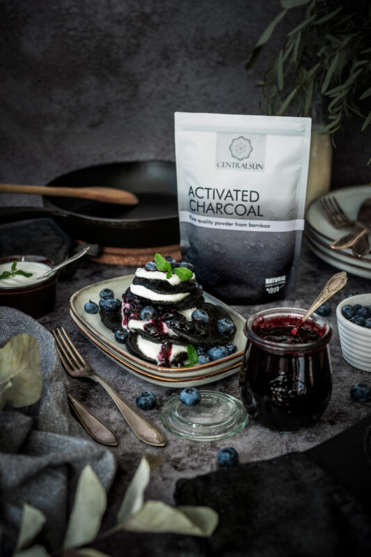 musta värvi pannkoogid vegan aktiivsöe pulber centralsun